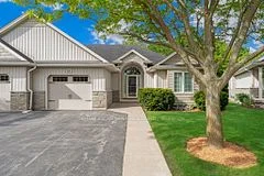 Semi-Detached Condo in West Lincoln