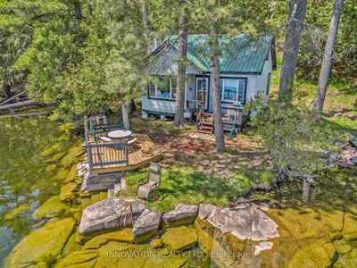 Detached in Frontenac