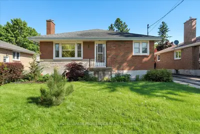 Detached in Belleville
