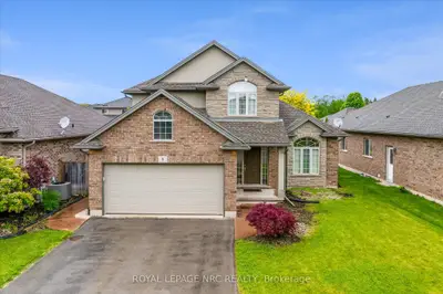 Detached in Pelham