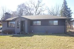874 Oxford Street Upper, London North, ON N6H 1V3