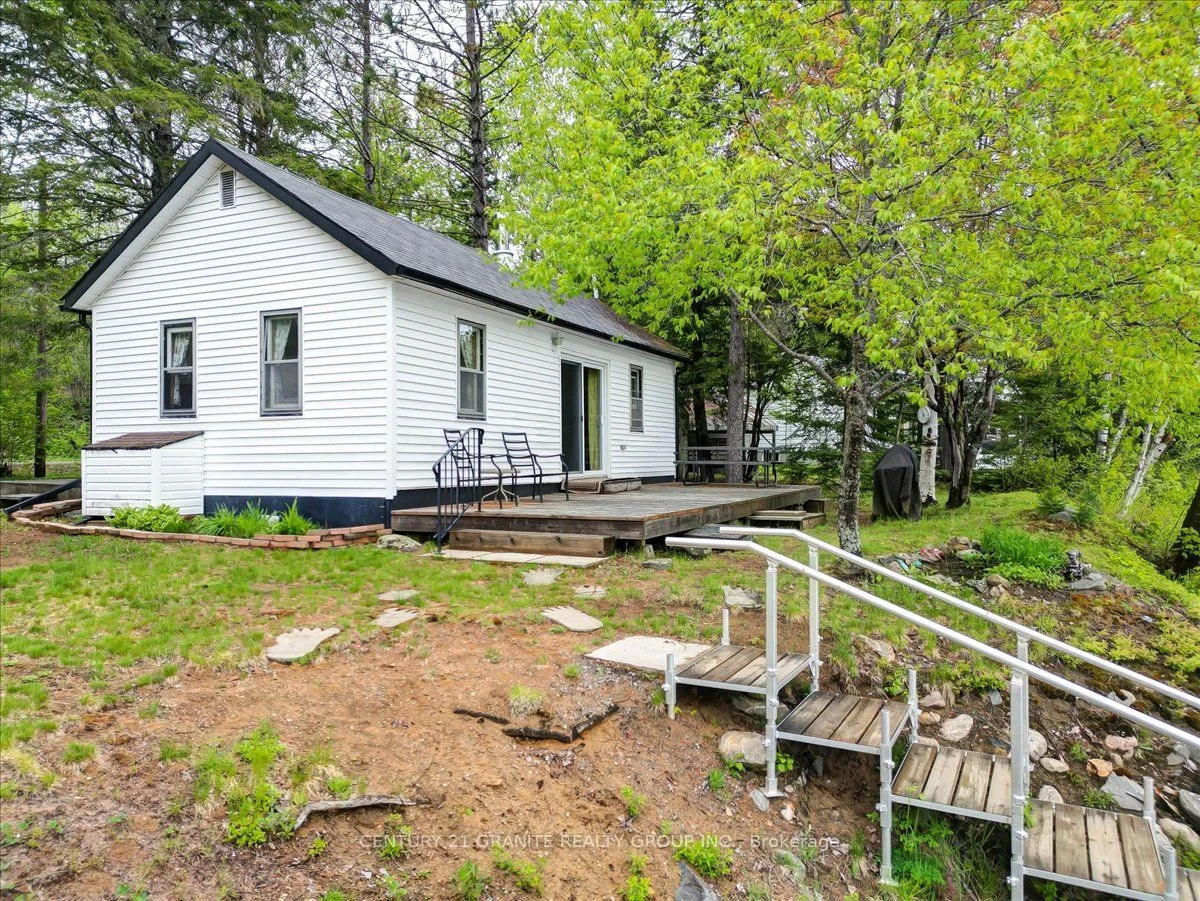 136 Centre Road, Hastings Highlands, ON K0L 2K0