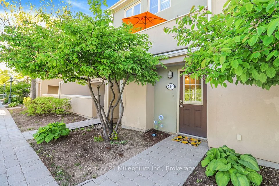 107 Wintergreen Place 210, Blue Mountains, ON L9Y 0P8
