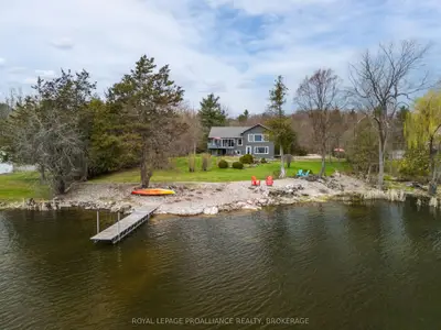 Detached in South Frontenac