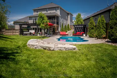 Detached in Belleville