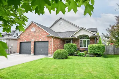 Detached in Lincoln