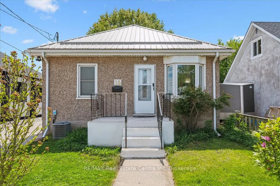 15 Jarvis Street, Cambridge, On N1r 1g7