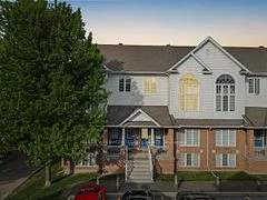 129 Wharhol Private 32, Bells Corners and South to Fallowfield, ON K2H 1G7