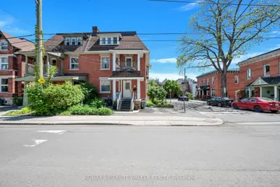 Triplex in Ottawa Centre