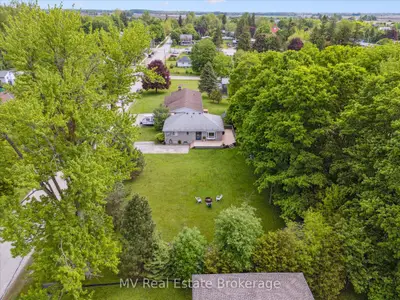 Detached in Mapleton