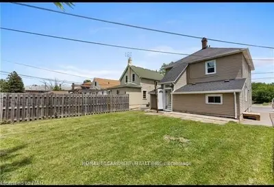 Detached in Thorold