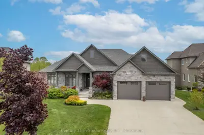 Detached in Kincardine