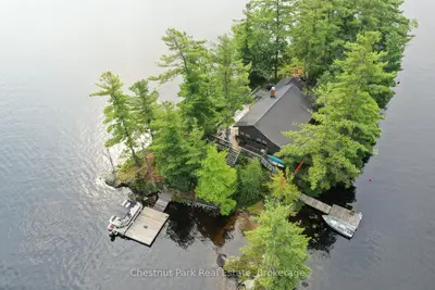 Detached in Gravenhurst