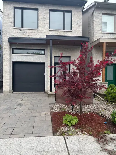 Detached in Tunneys Pasture and Ottawa West