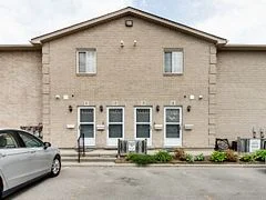 Condo Townhouse in Hamilton