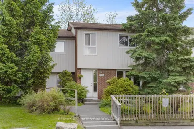 Condo Townhouse in Blossom Park - Airport and Area
