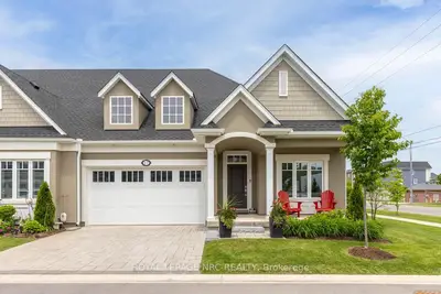Condo Townhouse in Niagara-on-the-Lake