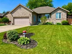 1049 Bernard Court, Sarnia, ON N7S 6J6
