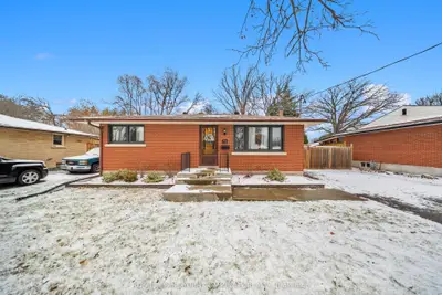 Detached in Brantford