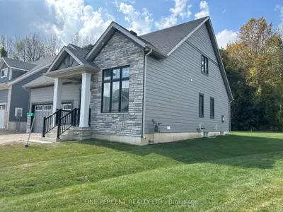 Detached in Blue Mountains