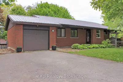 Detached in Grey Highlands
