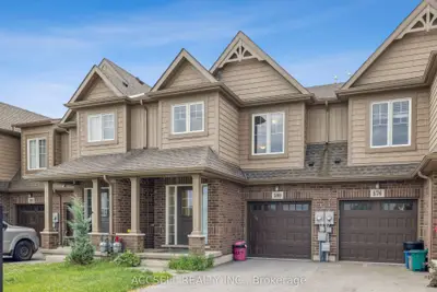 Att/Row/Townhouse in Welland