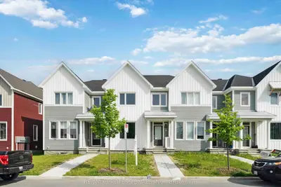 Att/Row/Townhouse in Stittsville - Munster - Richmond