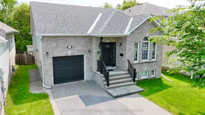 Detached in Kingston