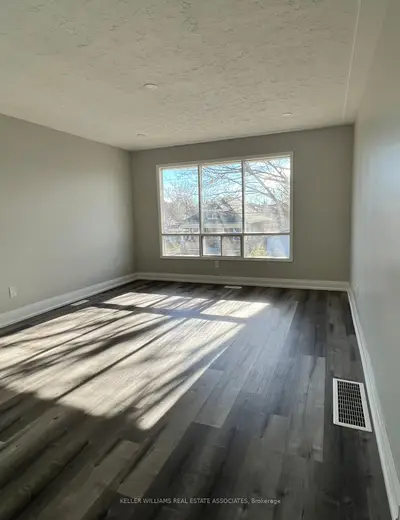 22 St James Unit B Street B, Brantford, On N3t 3z6