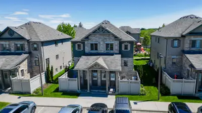 Condo Townhouse in Waterloo