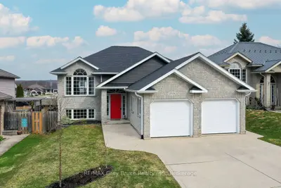 Detached in Owen Sound