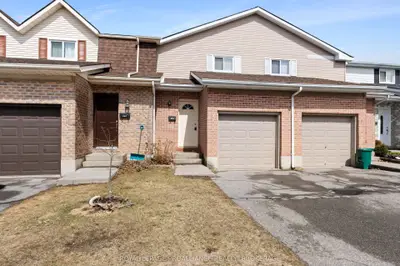 Condo Townhouse in Kingston