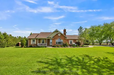 Detached in Mapleton