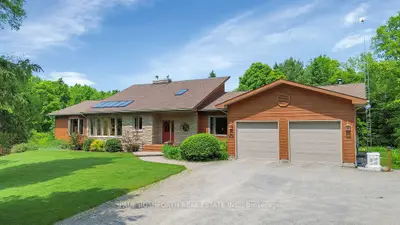 Detached in Mississippi Mills