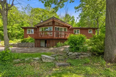 Detached in Mississippi Mills