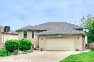 Detached in Lakeshore