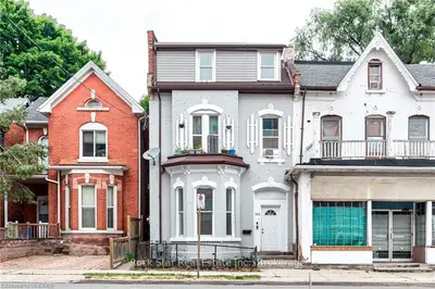 Triplex in Hamilton