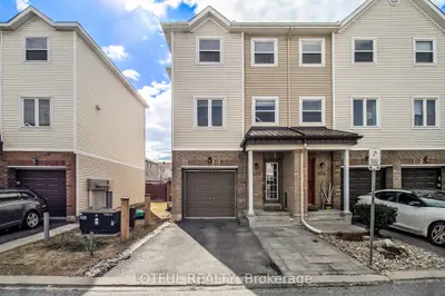 Att/Row/Townhouse in Barrhaven