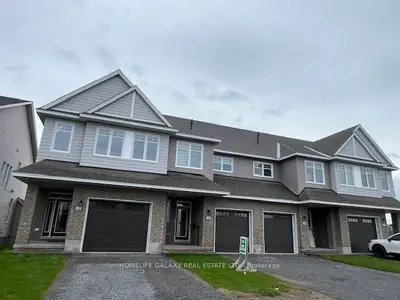 Att/Row/Townhouse in Kingston