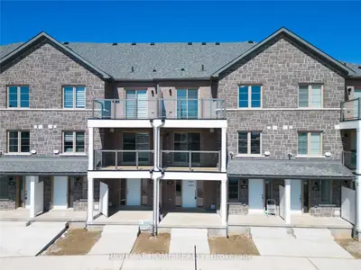 Condo Townhouse in Kitchener