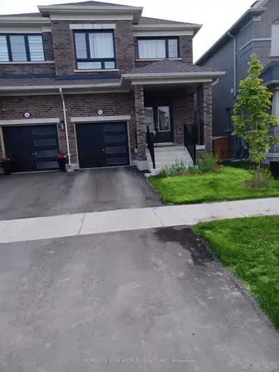 Semi-Detached in Centre Wellington
