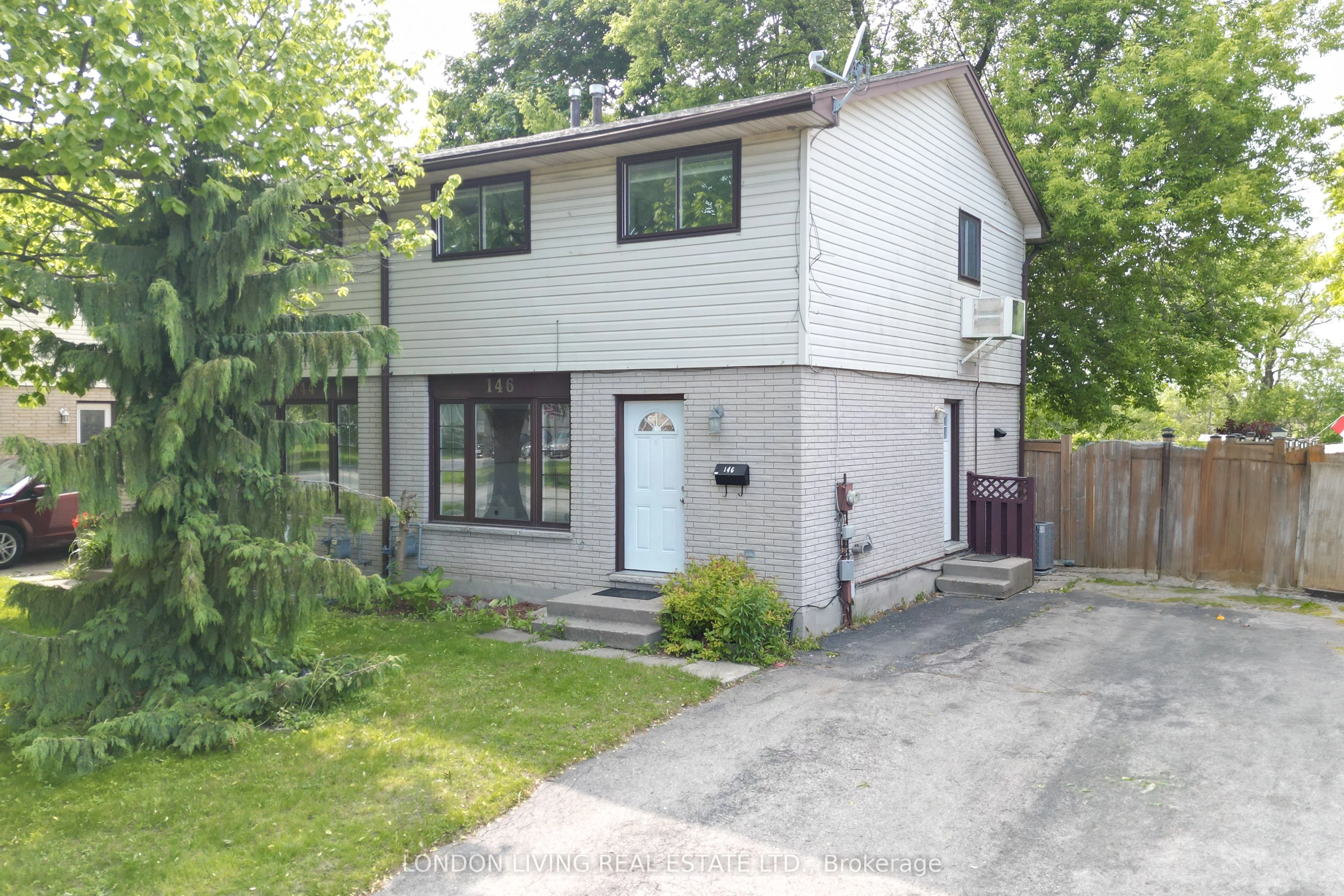 Semi-Detached in London East
