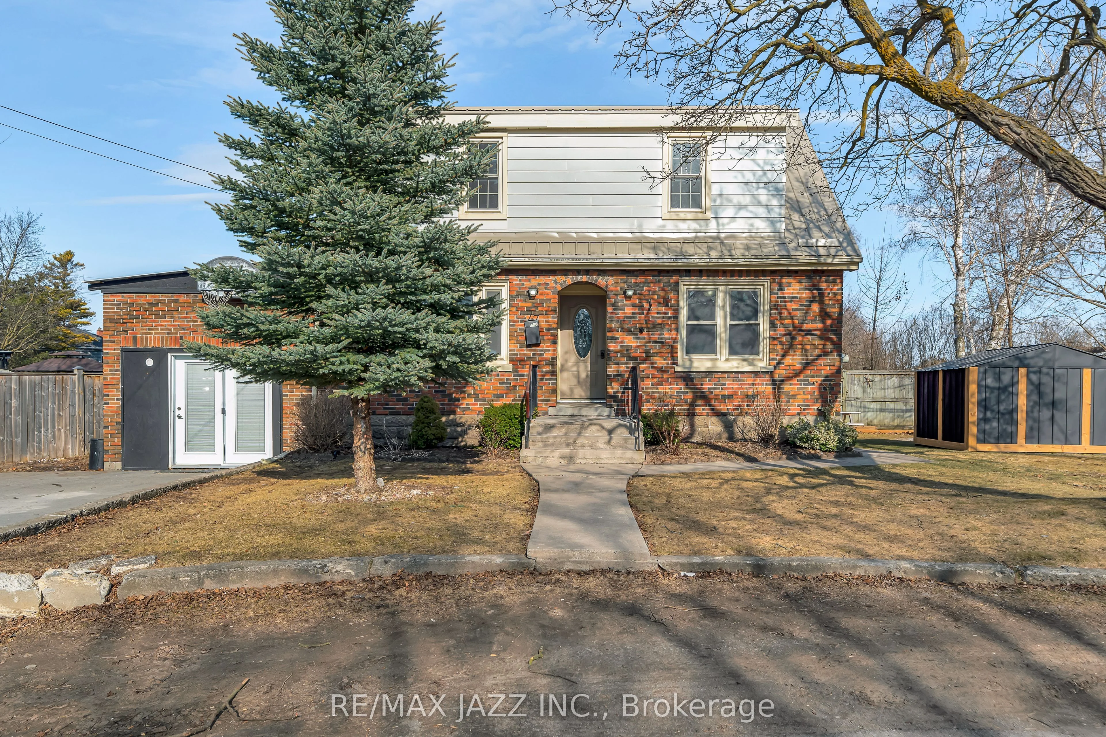 Detached in Belleville