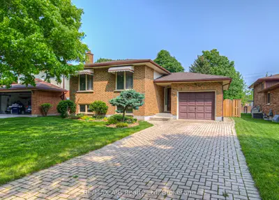 Detached in Stratford