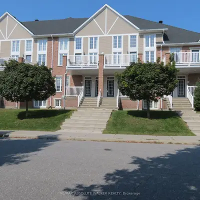 Condo Townhouse in Kanata