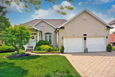 Detached in Middlesex Centre