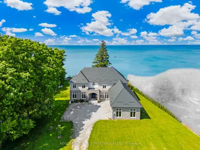 Detached in Lincoln