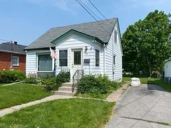 110 Regent Street N, Kawartha Lakes, On K9v 3v4