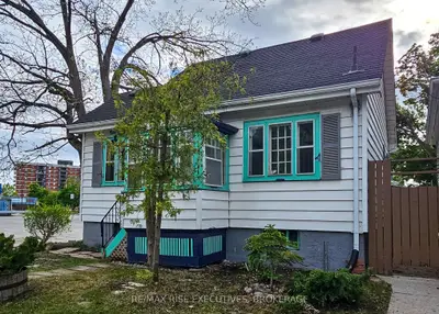 Detached in Kingston