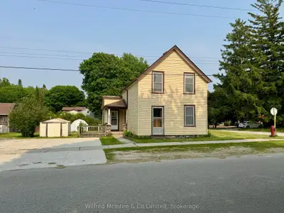 Detached in Brockton